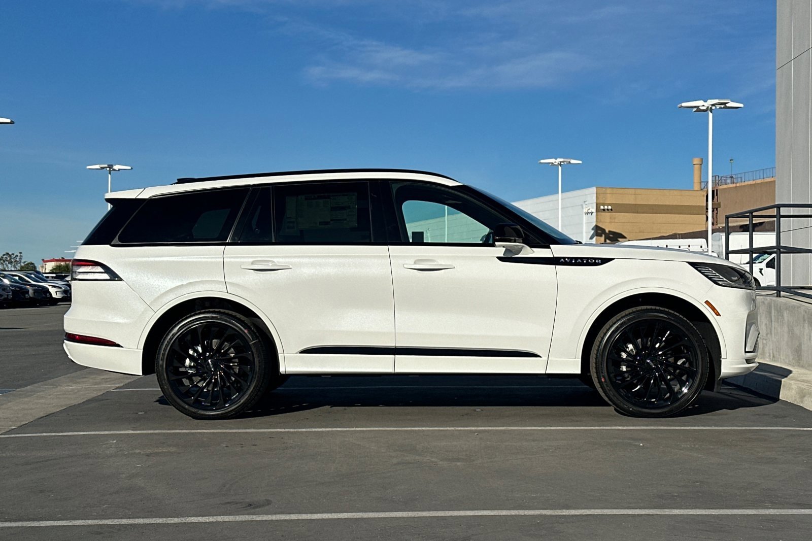 New 2026 Lincoln Aviator Reserve image 2