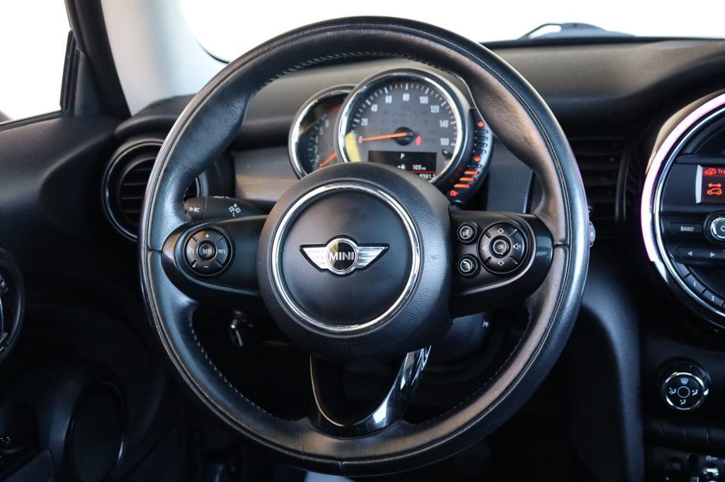 Used 2014 MINI Cooper 2-Door Hardtop image 22