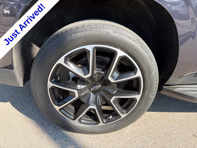 Used 2024 Chevrolet Suburban RST w/ Luxury Package AWD/4WD image 21