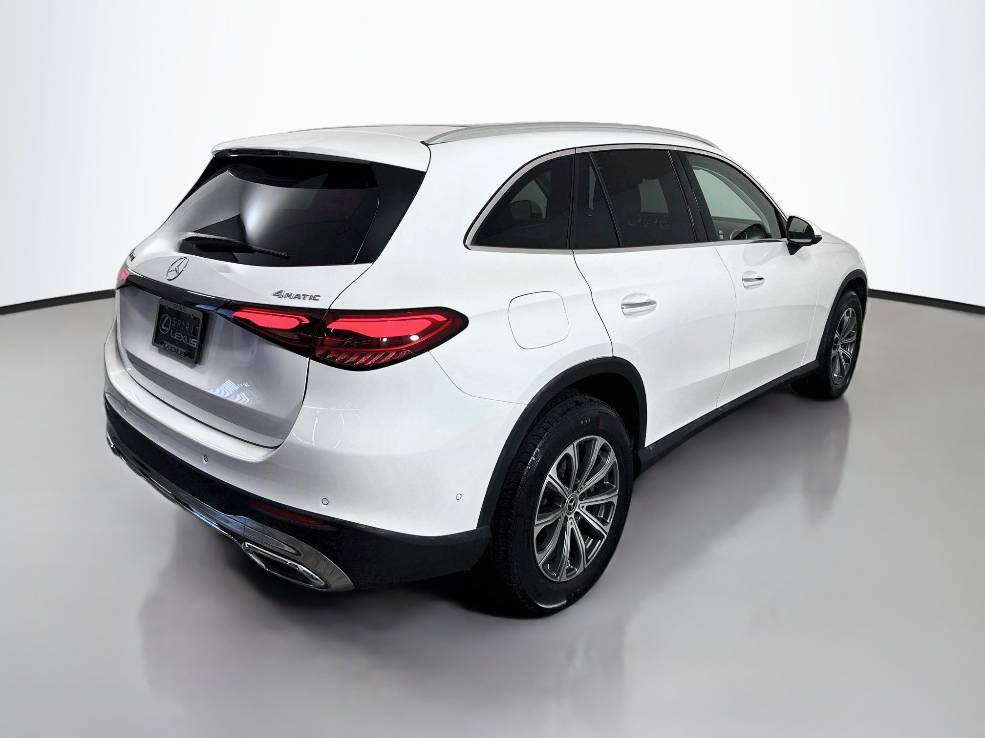 Used 2024 Mercedes-Benz GLC 300 4MATIC image 7