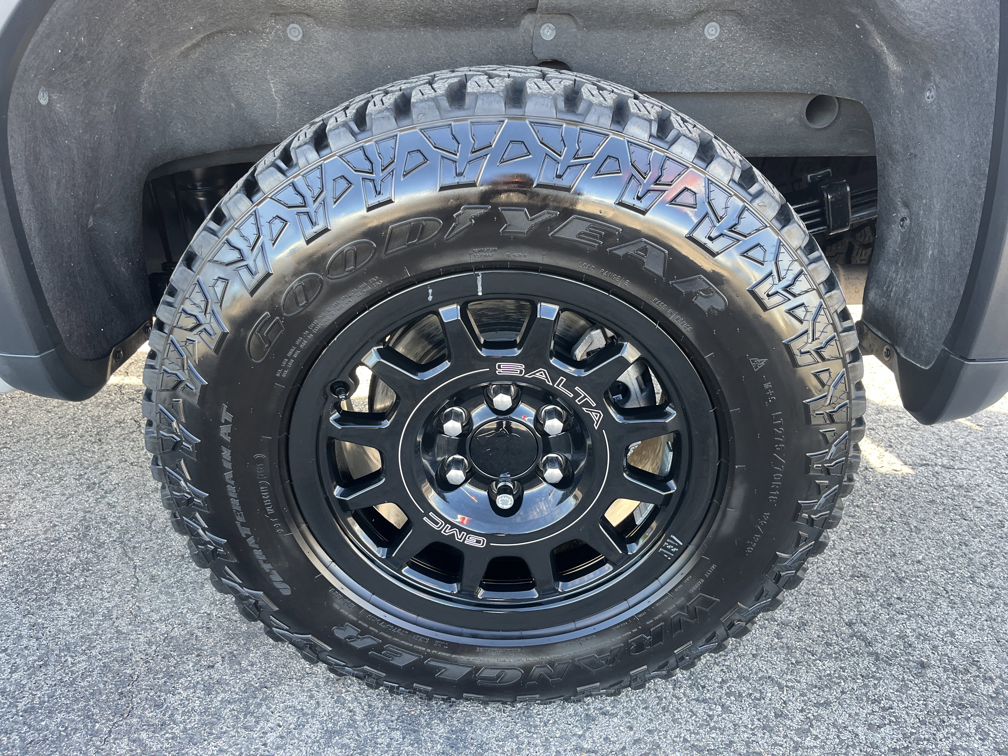 Used 2024 GMC Sierra 1500 AT4X w/ AT4X AEV Edition image 10