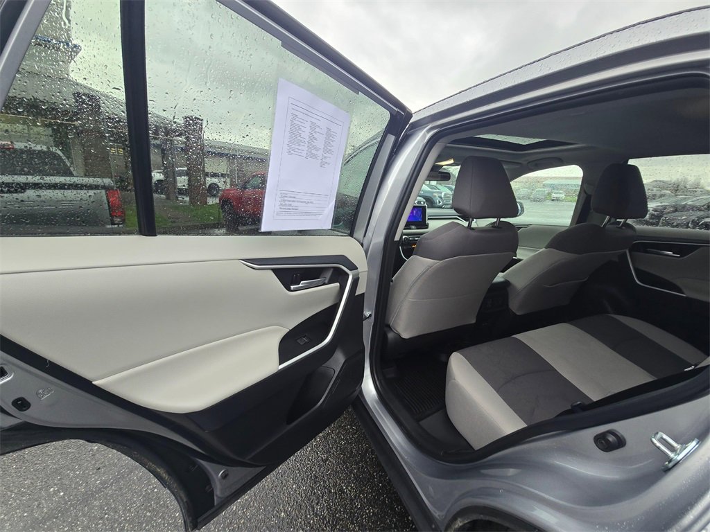 Used 2025 Toyota RAV4 XLE w/ Convenience Package image 12