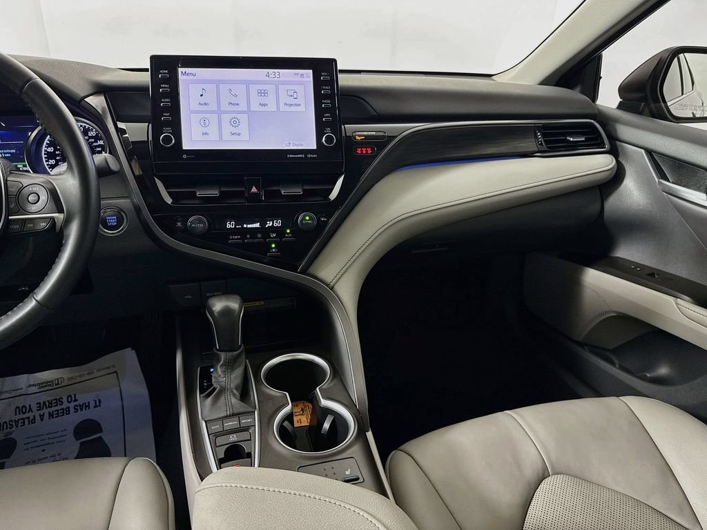 Used 2021 Toyota Camry XLE FWD image 28