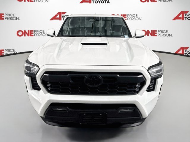 Certified 2026 Toyota Tacoma TRD Sport AWD/4WD image 3