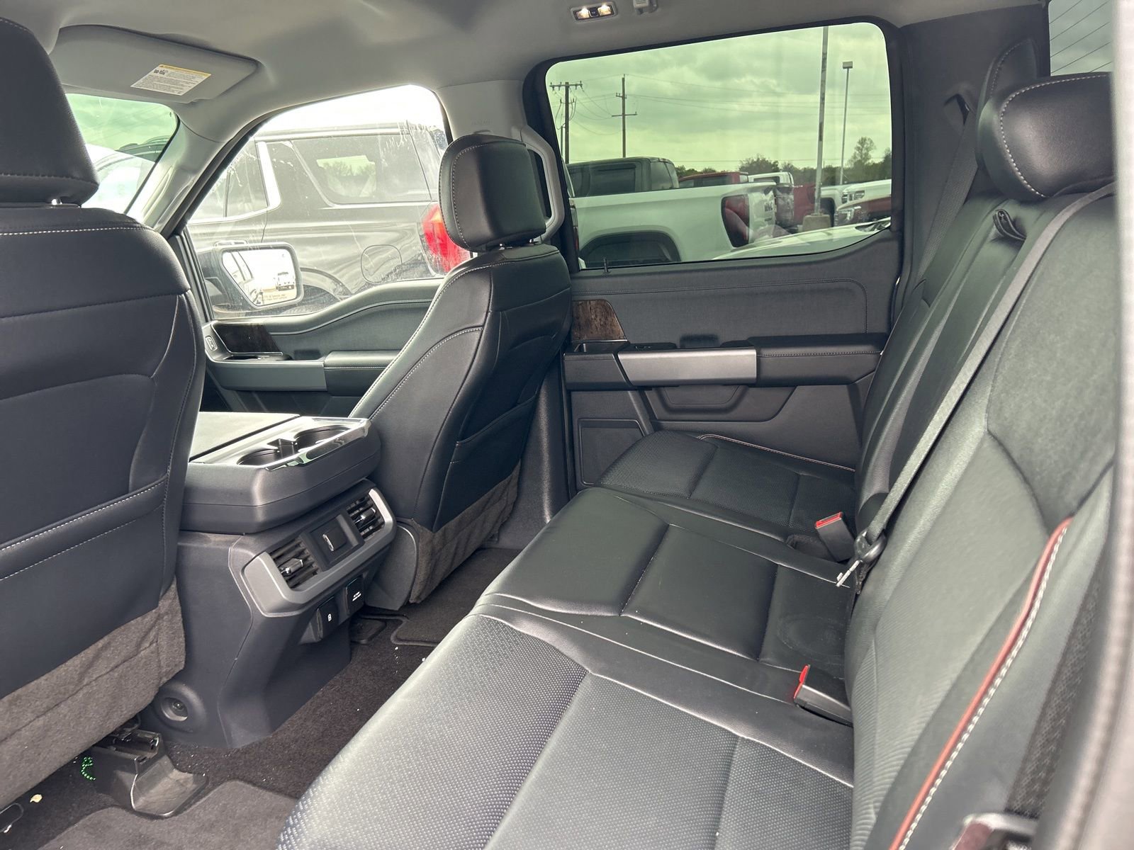 Used 2022 Ford F150 Lariat image 13