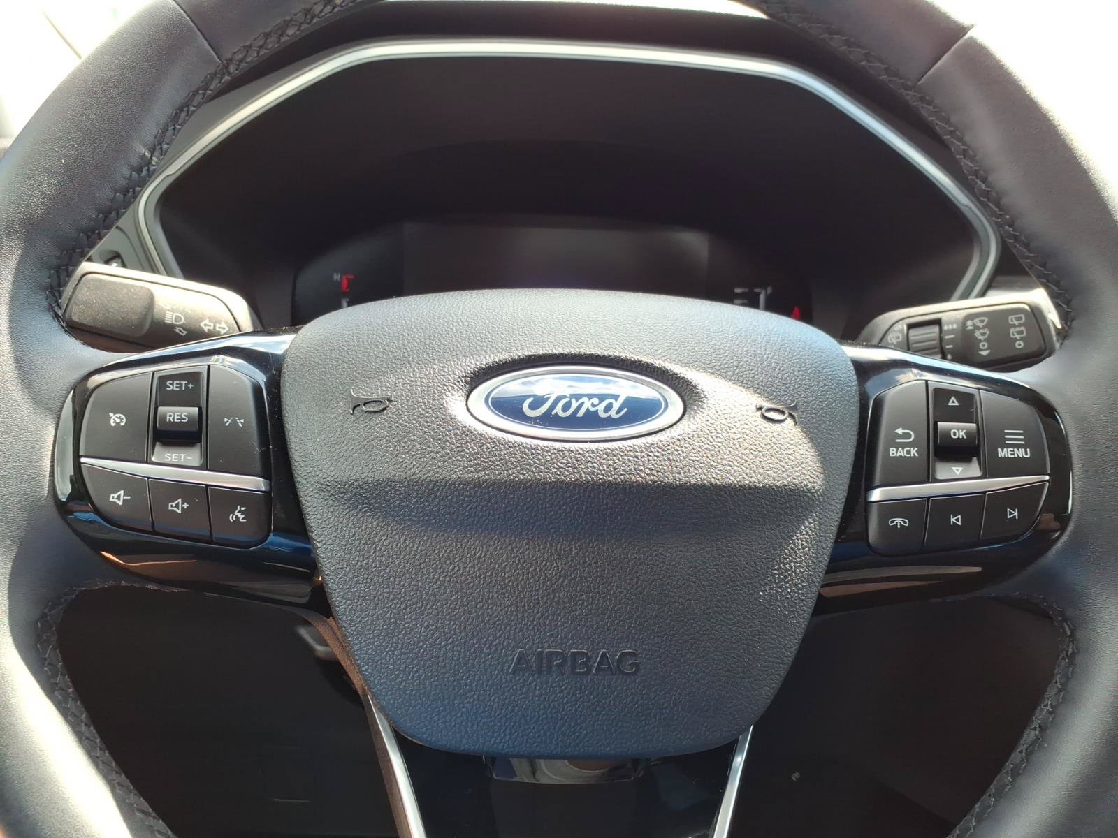 Certified 2023 Ford Escape Active AWD/4WD image 22