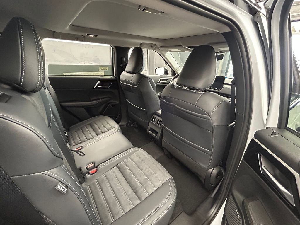 New 2026 Mitsubishi Outlander Trail Edition image 50