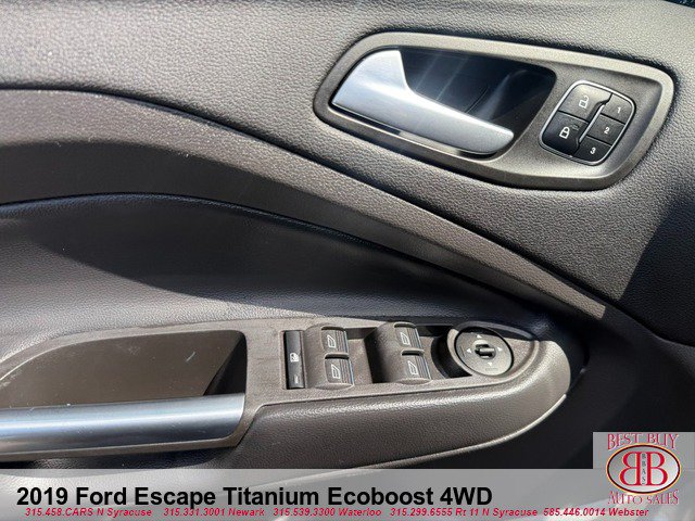 Used 2019 Ford Escape Titanium AWD/4WD image 16