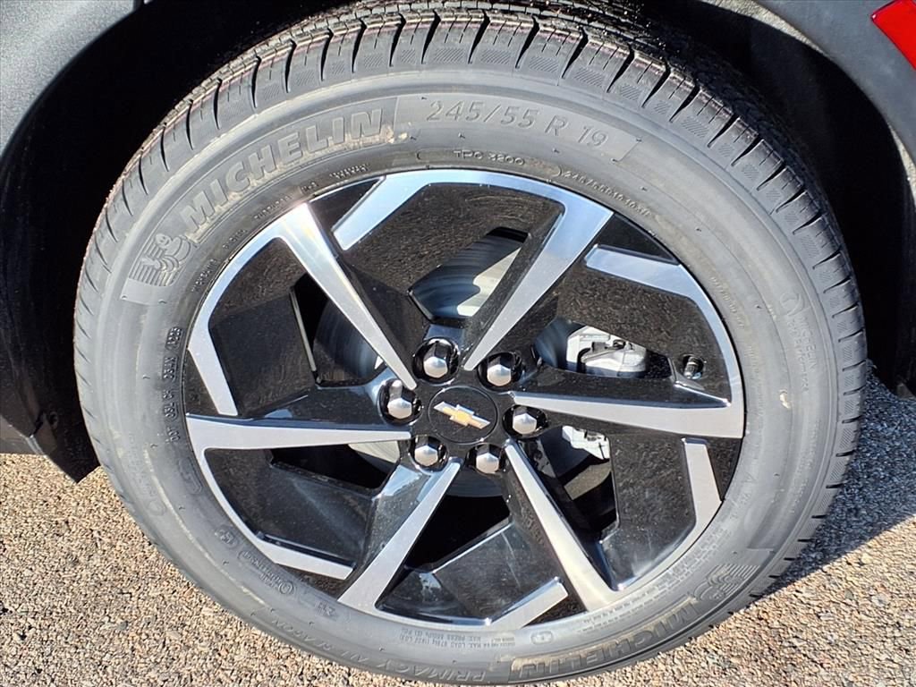 New 2026 Chevrolet Equinox EV LT image 7