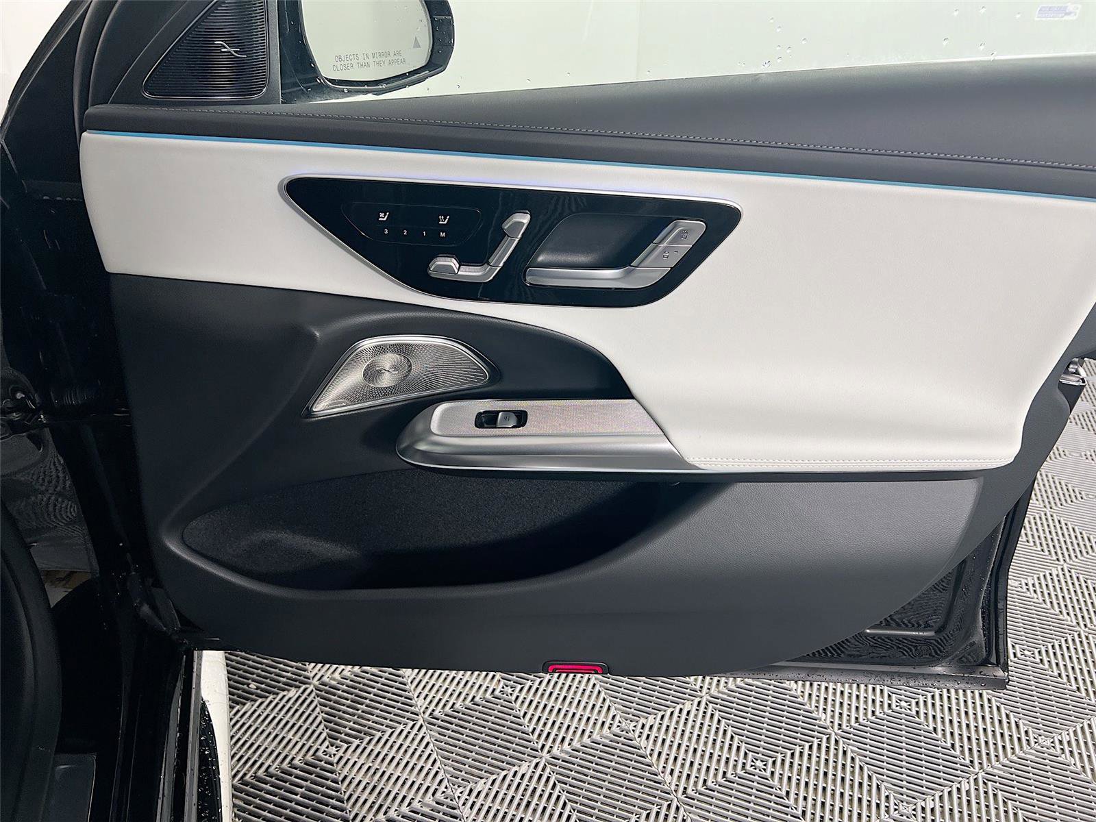 New 2026 Mercedes-Benz E 53 AMG e 4MATIC Sedan image 31