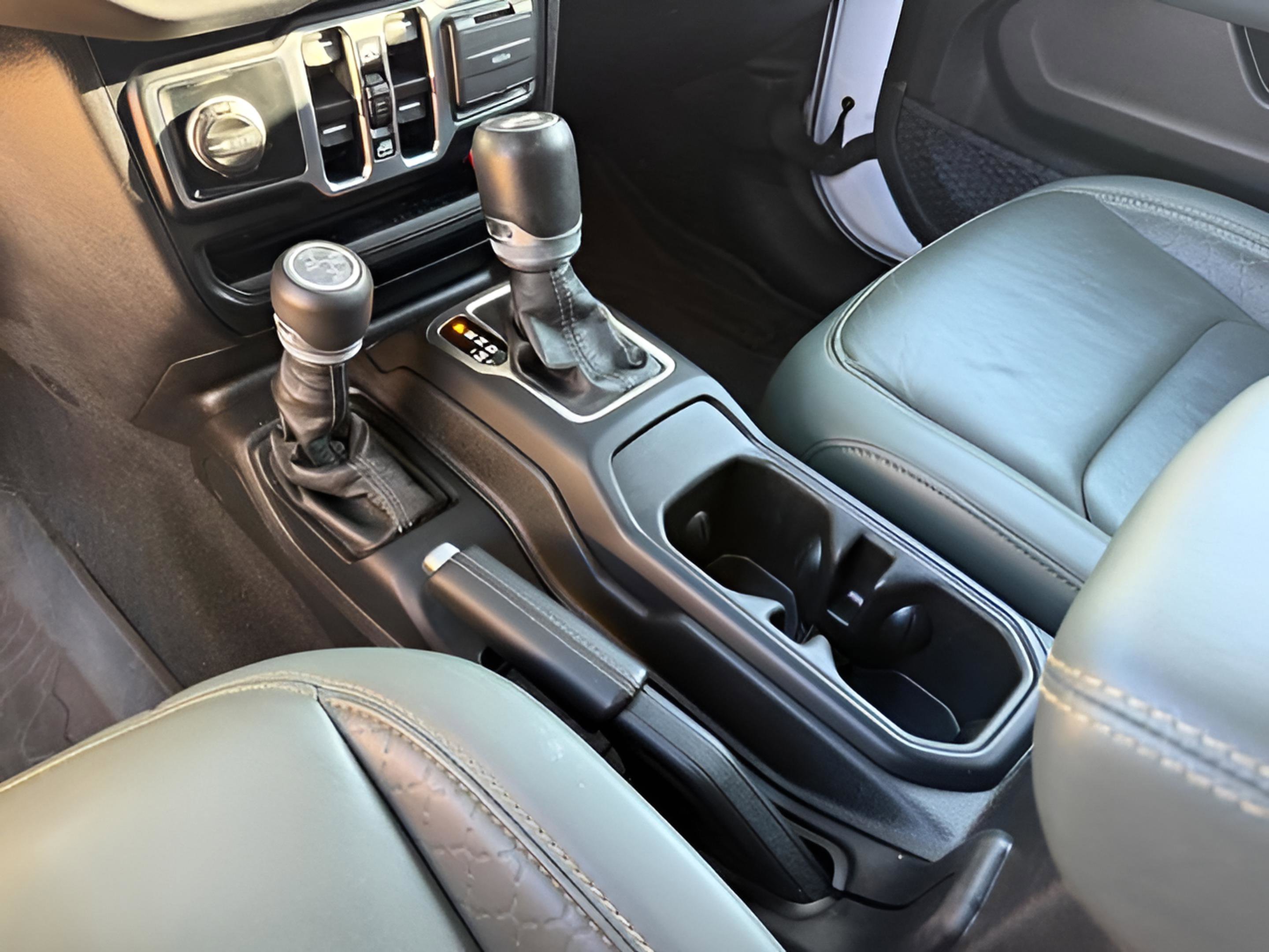 Used 2024 Jeep Wrangler High Altitude image 27
