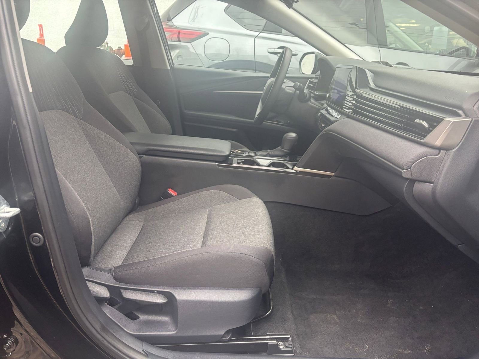 Used 2025 Toyota Camry LE FWD image 35