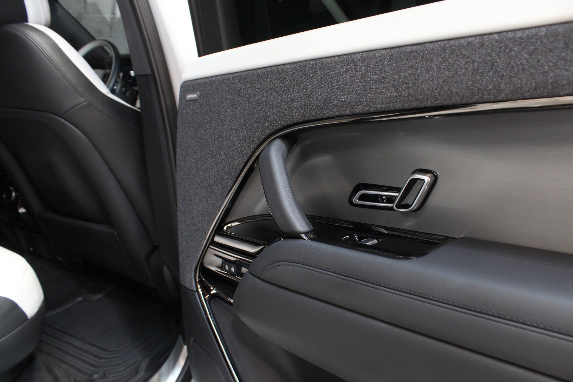 Used 2023 Land Rover Range Rover Sport SE Dynamic AWD/4WD image 44