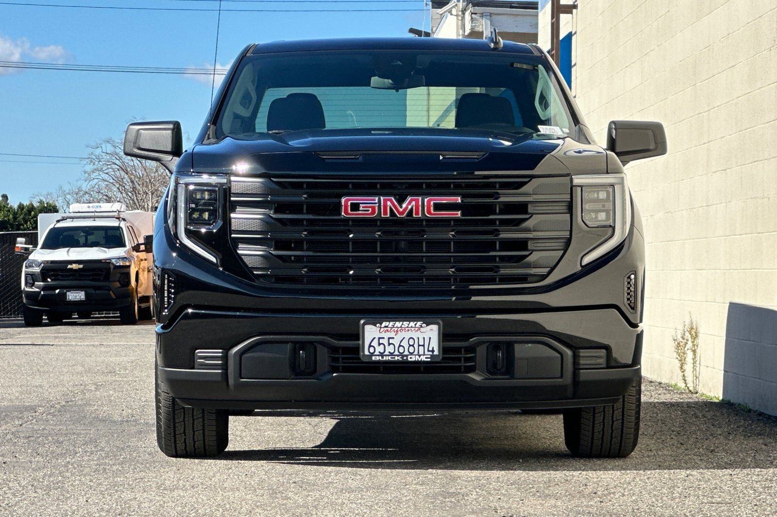 Used 2026 GMC Sierra 1500 Pro w/ Graphite Edition image 9