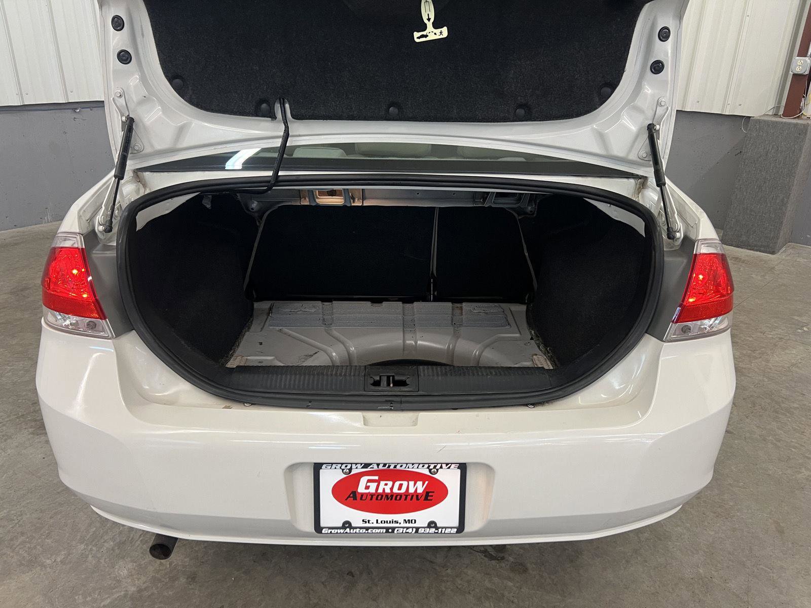 Used 2010 Ford Focus SE image 34