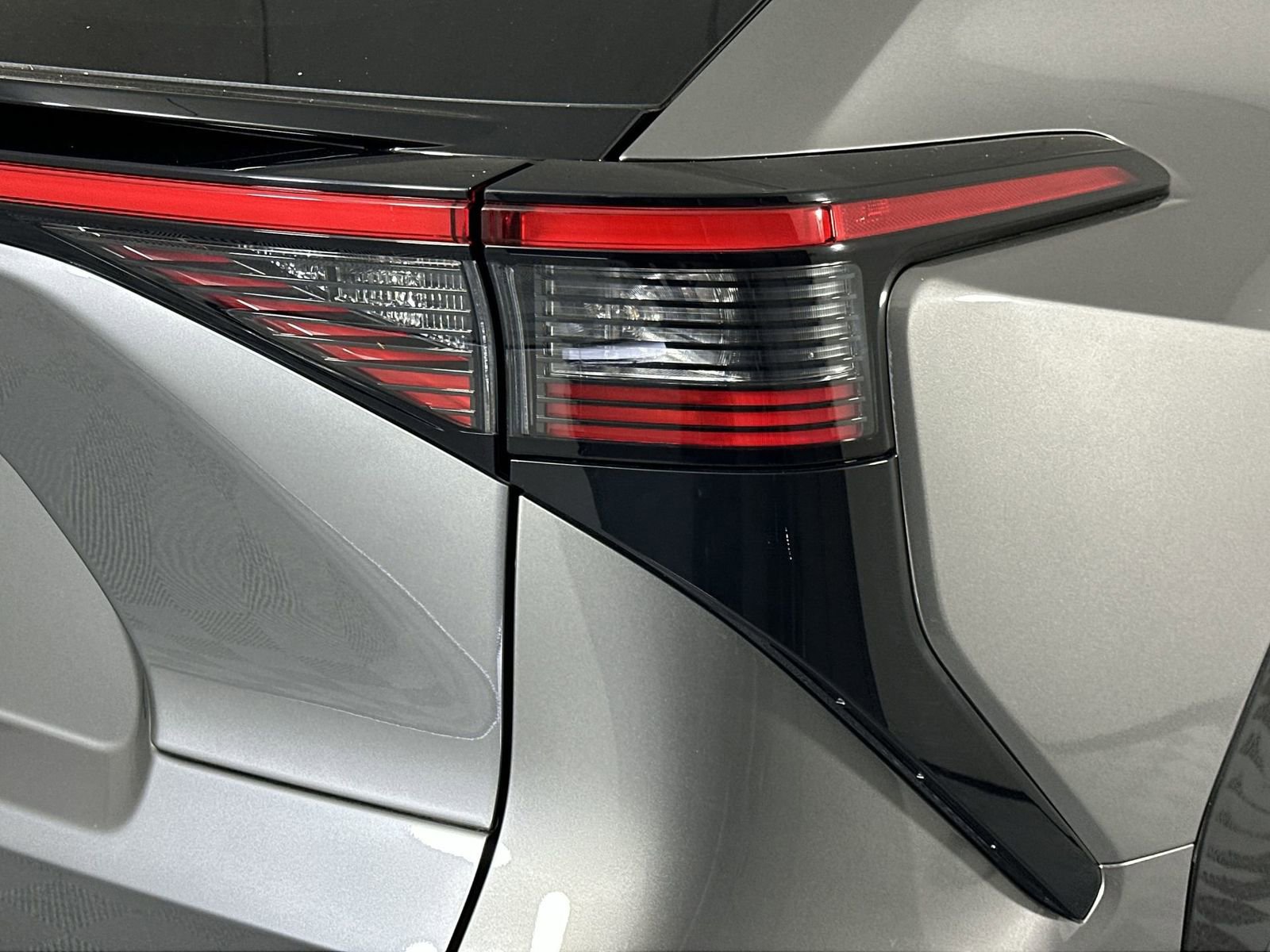 Used 2024 Toyota bZ4X XLE FWD image 26