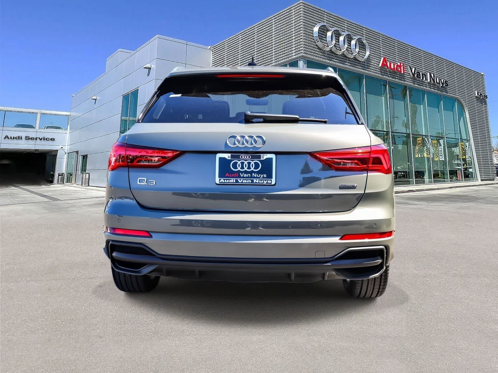 Used 2024 Audi Q3 2.0T Premium AWD/4WD image 3