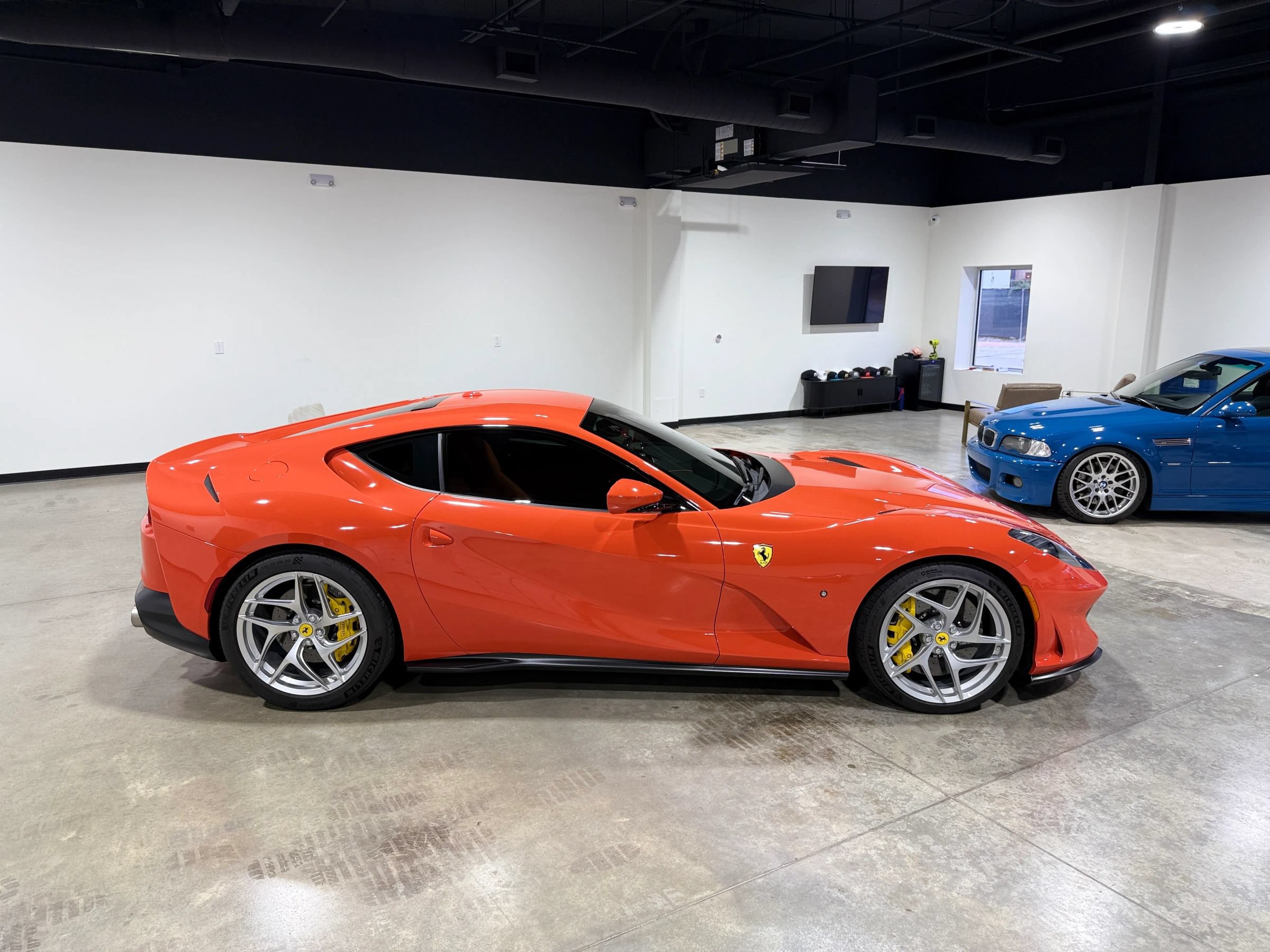 Used 2020 Ferrari 812 Superfast RWD image 6