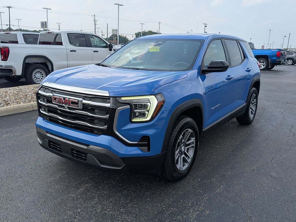 Used 2025 GMC Terrain Elevation AWD/4WD image 3