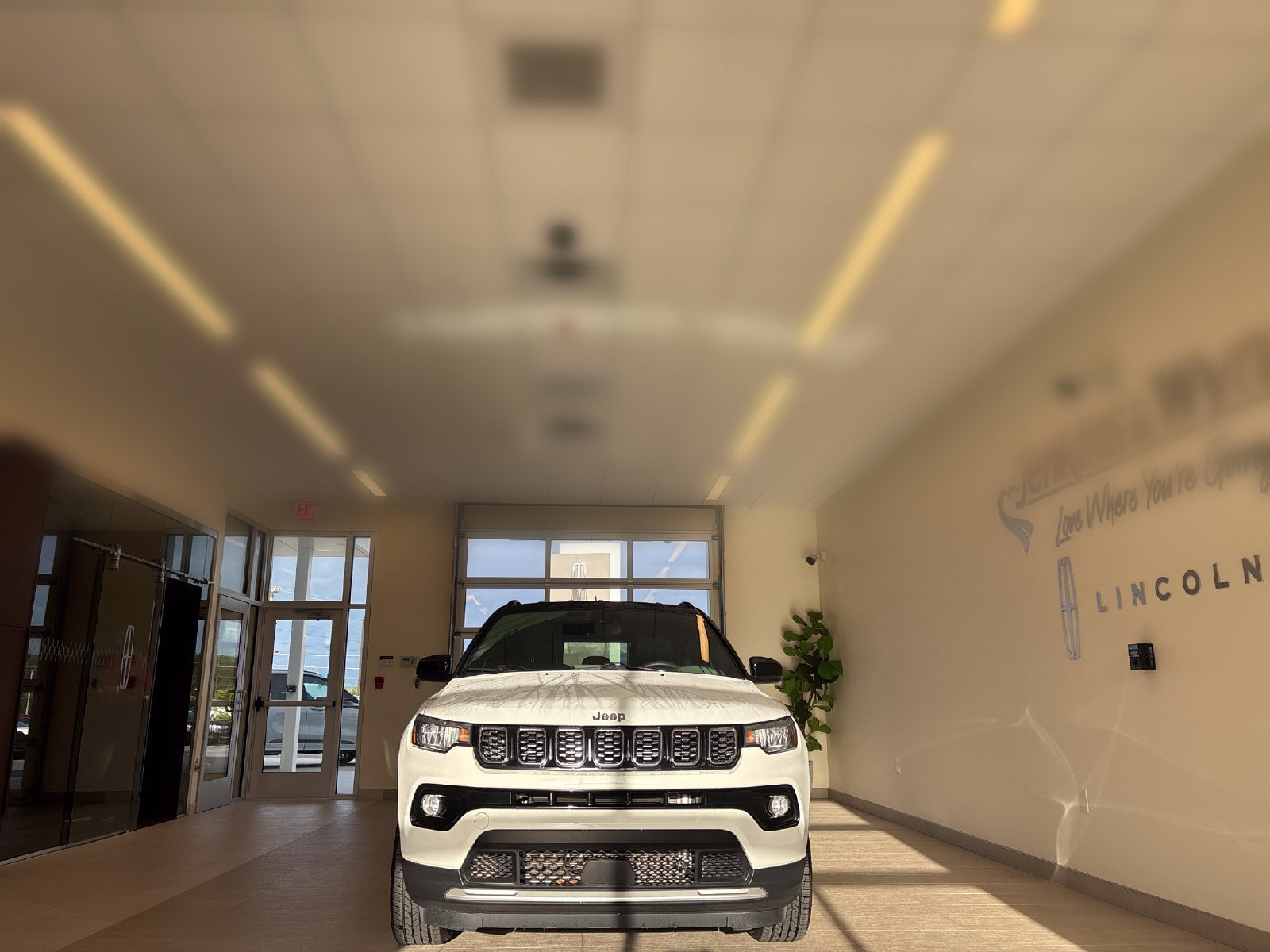 Used 2024 Jeep Compass Limited AWD/4WD image 6