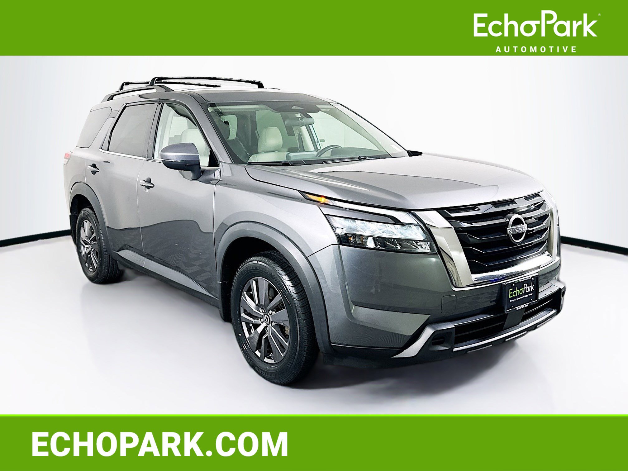 Used 2023 Nissan Pathfinder SV