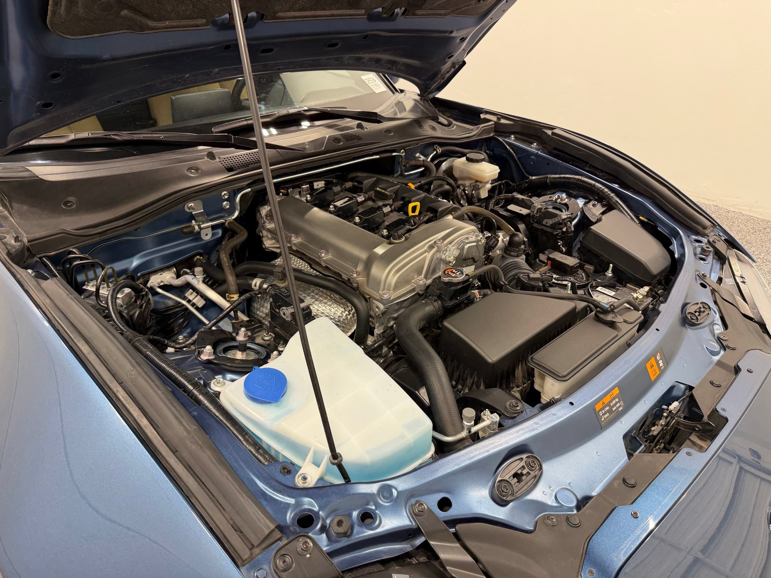 Used 2020 MAZDA MX-5 Miata Grand Touring w/ Appearance Package RWD image 44