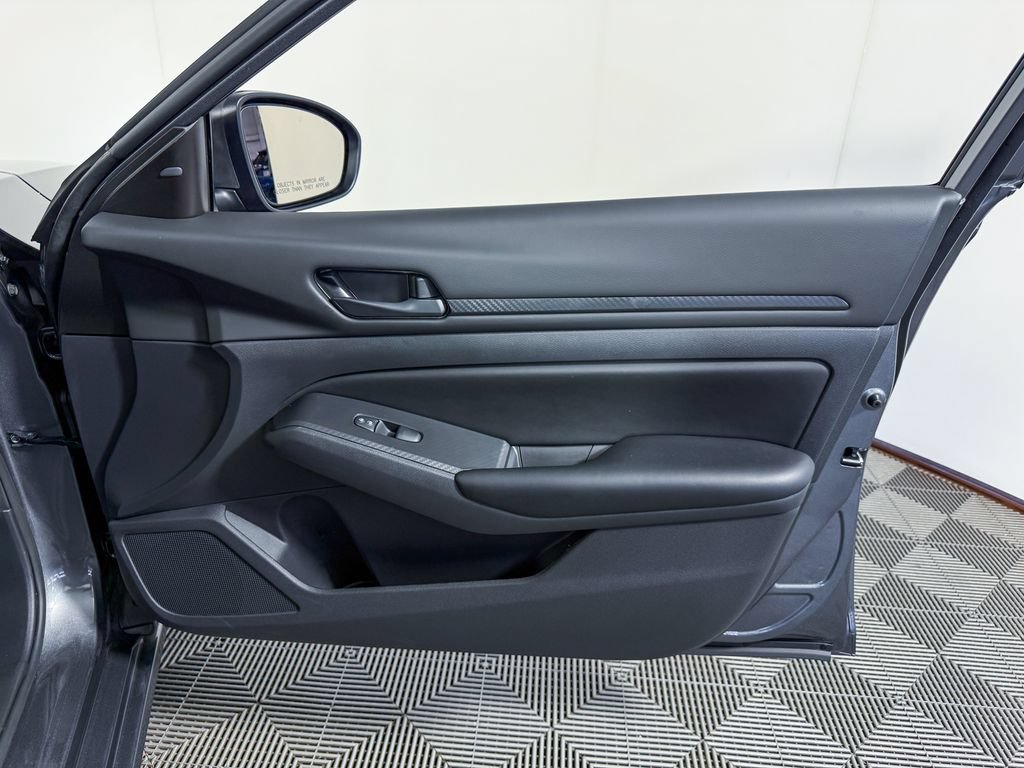 Certified 2025 Nissan Altima 2.5 S FWD image 39