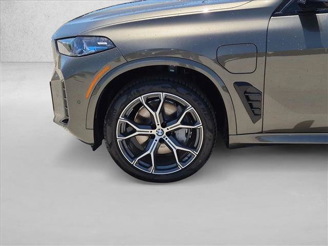 New 2026 BMW X5 xDrive50e w/ M Sport Package AWD/4WD image 9
