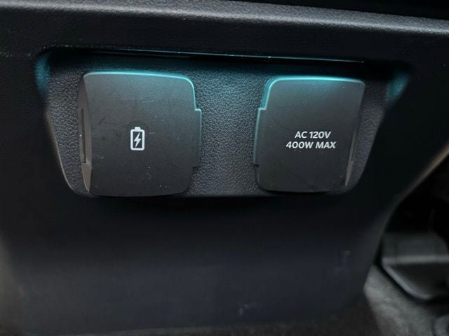 Certified 2023 Ford F150 Lariat image 25