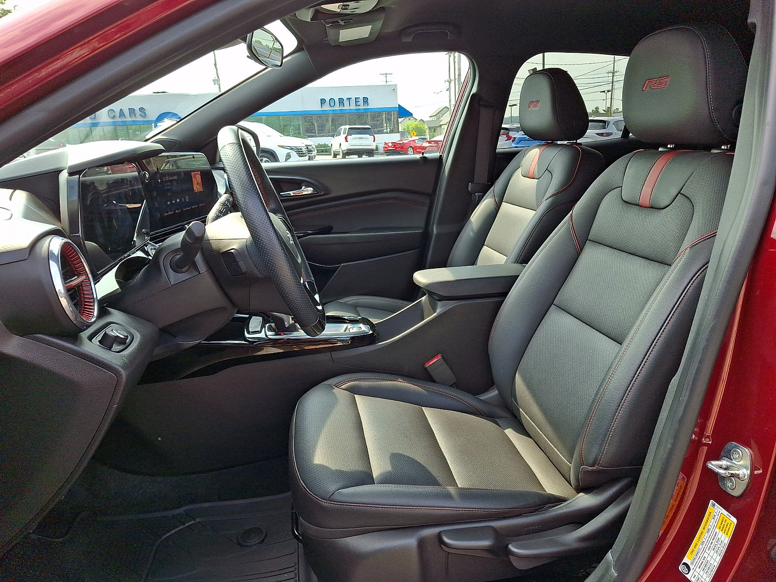 Certified 2024 Chevrolet Trax RS w/ Driver Confidence Package FWD image 13
