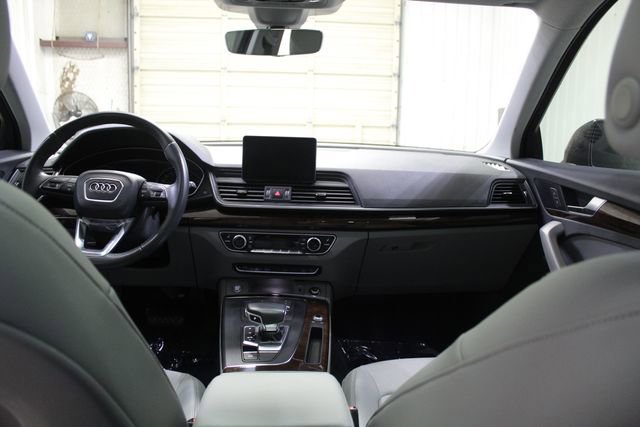 Used 2020 Audi Q5 2.0T Premium AWD/4WD image 21