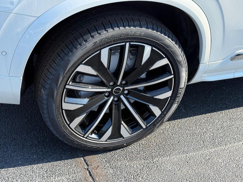 New 2026 Volvo XC90 T8 Ultra w/ Protection Package Premier AWD/4WD image 4