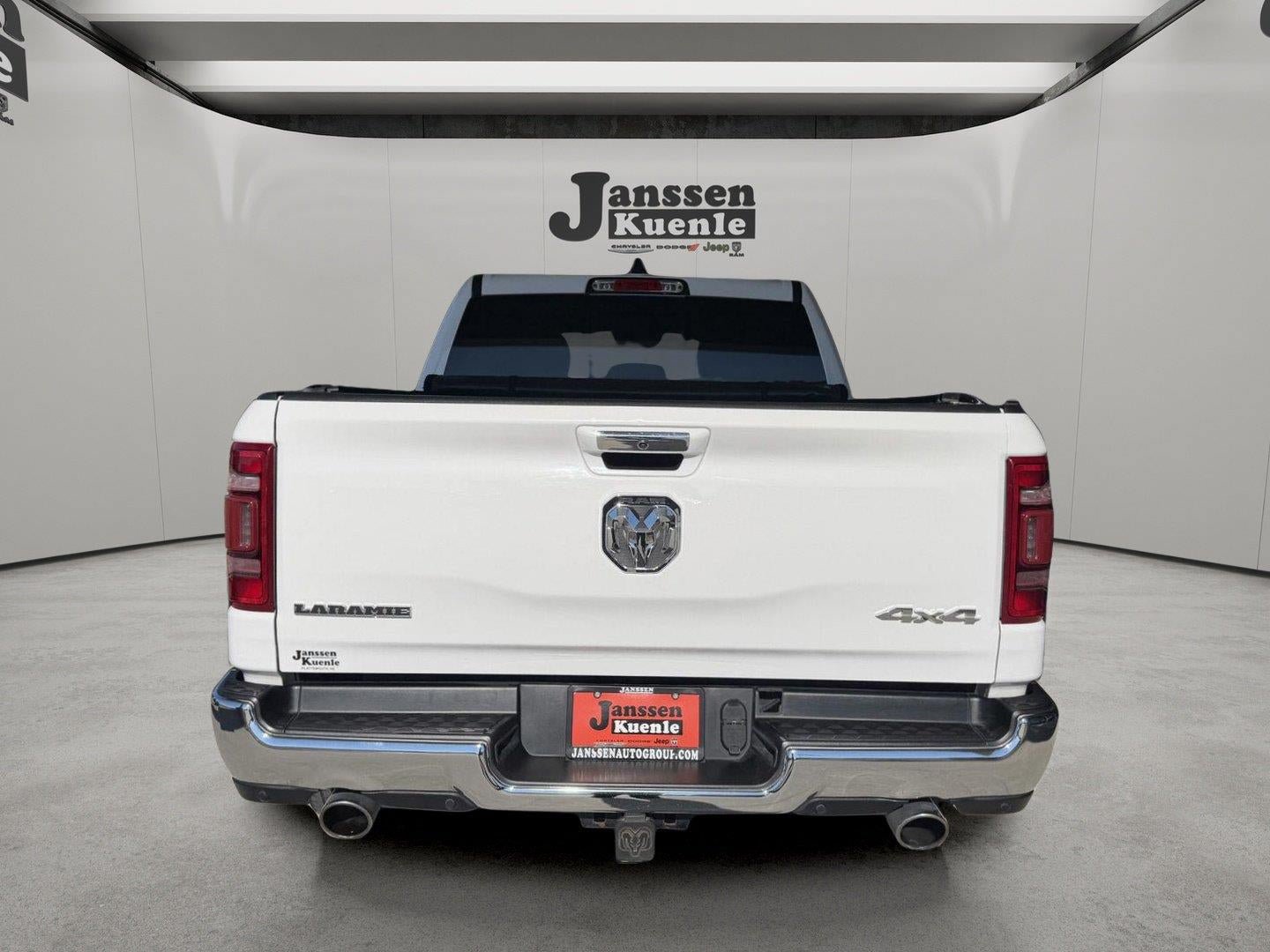 Used 2022 RAM 1500 Laramie AWD/4WD image 2