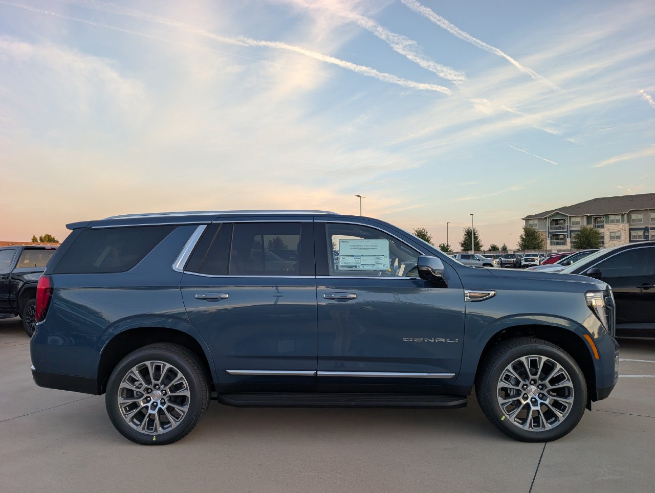 New 2027 GMC Yukon Denali w/ Advanced Technology Package AWD/4WD image 3
