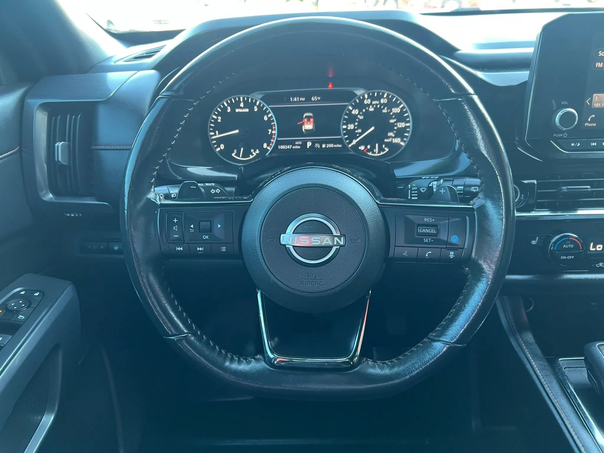 Used 2023 Nissan Pathfinder SV AWD/4WD image 14