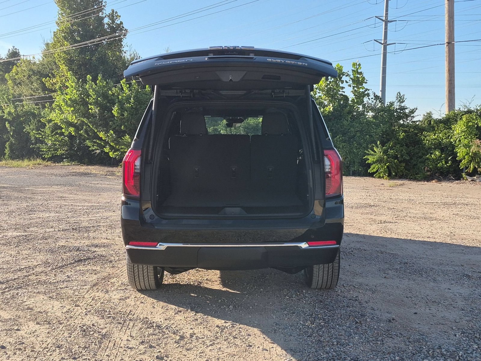 New 2027 GMC Yukon XL Elevation w/ Elevation Premium Package AWD/4WD image 4