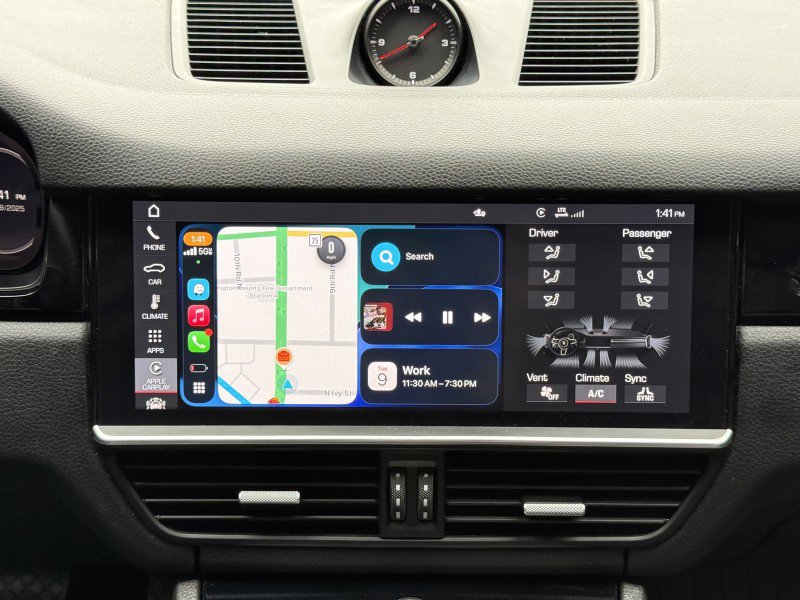 Used 2020 Porsche Cayenne image 49