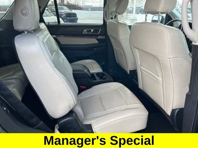 Used 2019 Ford Explorer Platinum image 44