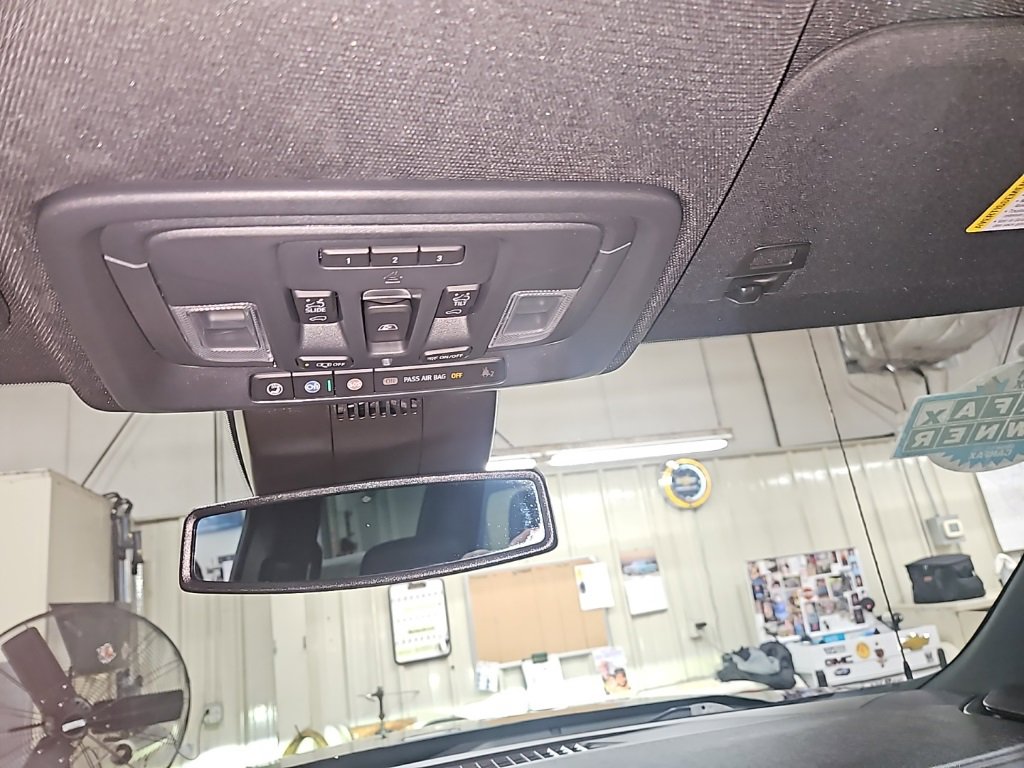 Used 2024 Chevrolet Silverado 1500 High Country w/ High Country Premium Package image 22