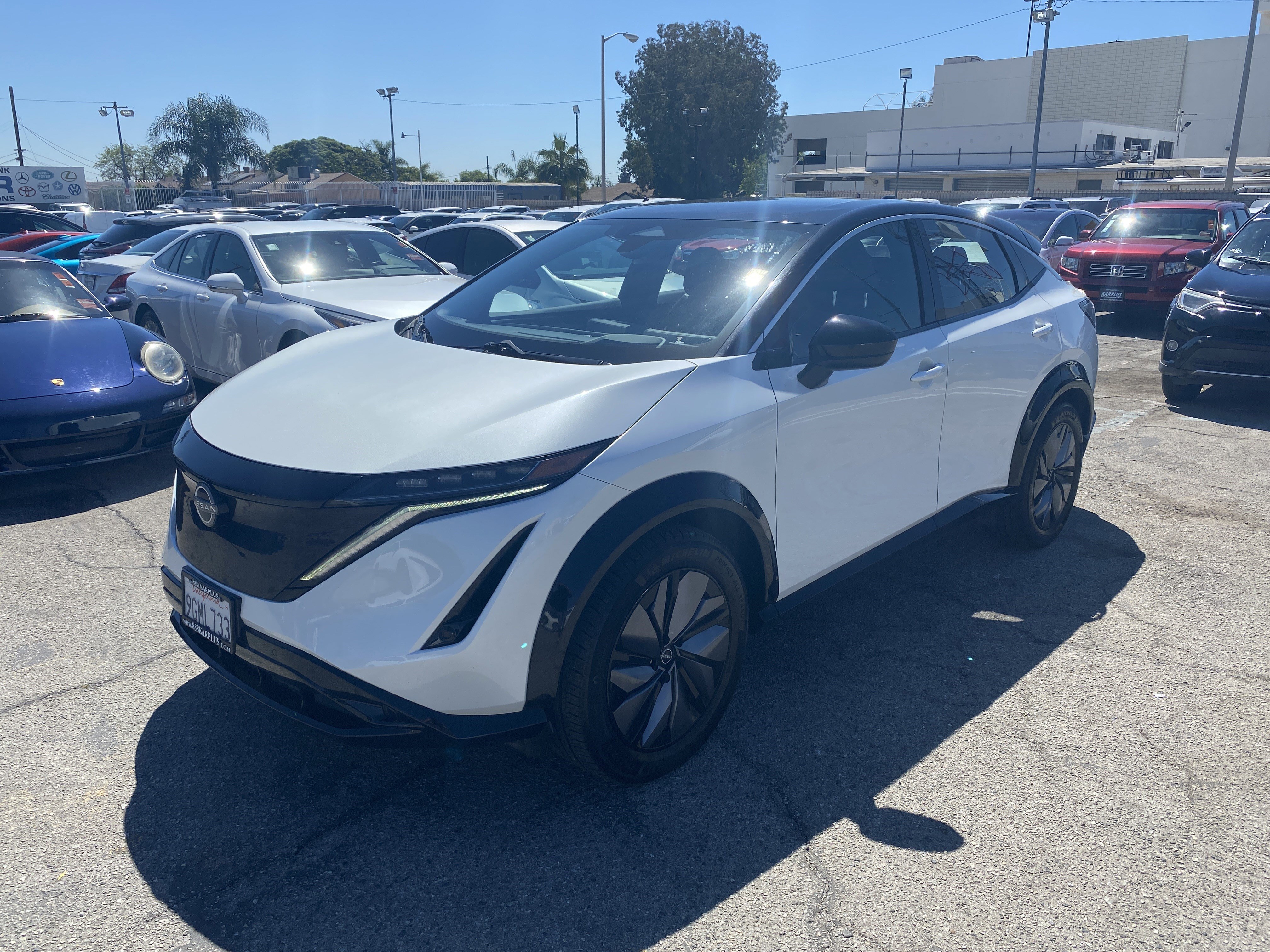 Used 2023 Nissan Ariya ENGAGE image 2