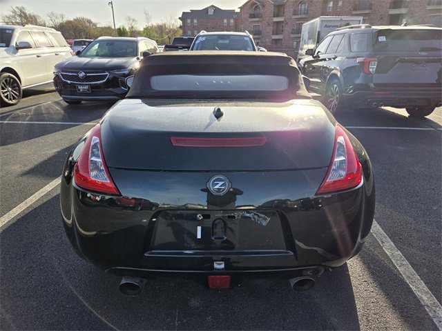 Used 2014 Nissan 370Z Touring w/ Sport Package image 5