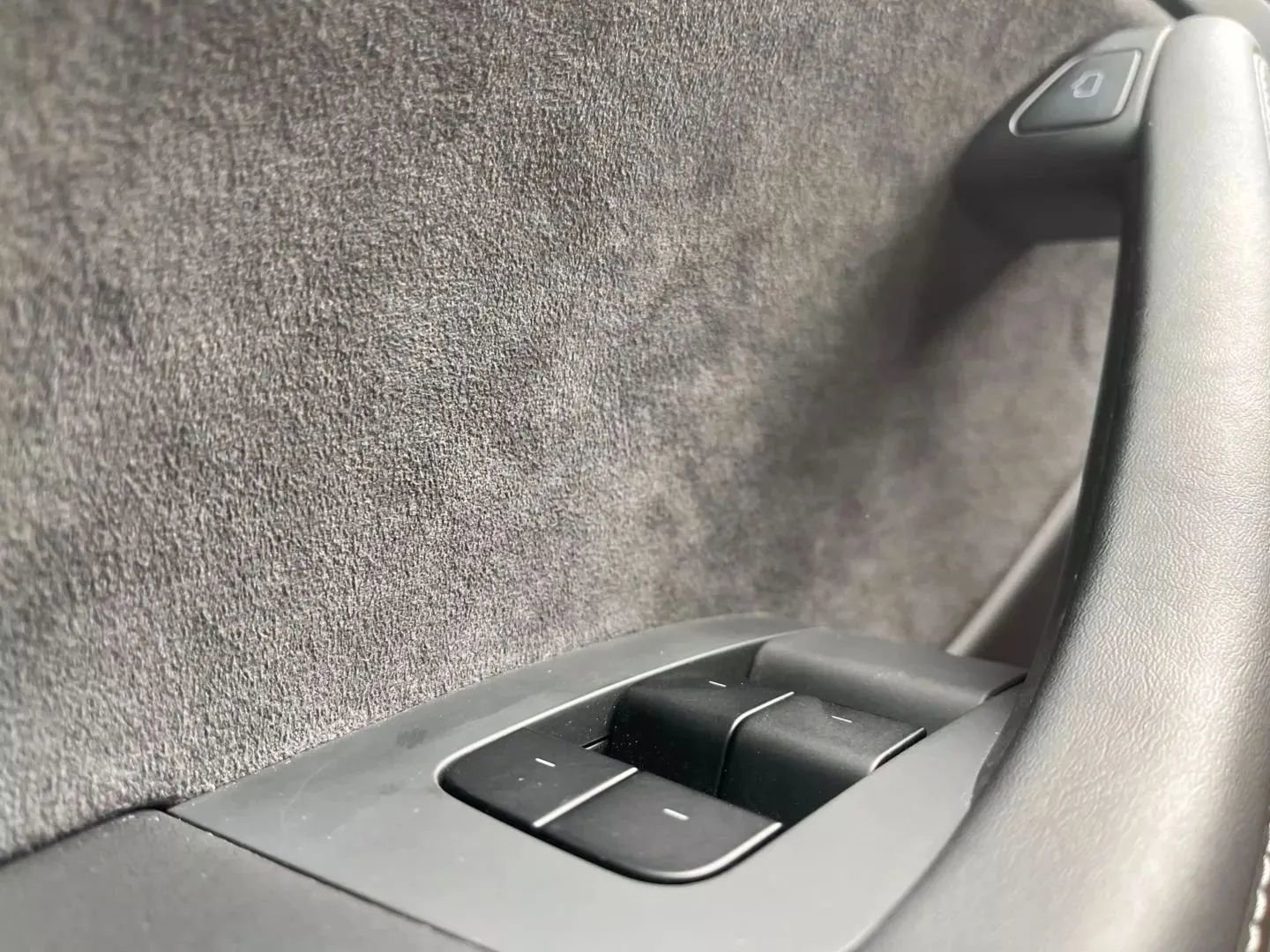 Used 2023 Tesla Model 3 Standard Range image 26