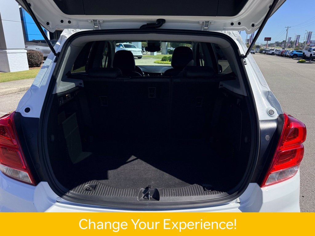 Used 2022 Chevrolet Trax LT w/ Sport Edition FWD image 18