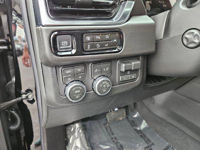 New 2026 GMC Yukon Denali w/ Denali Reserve Package AWD/4WD image 28
