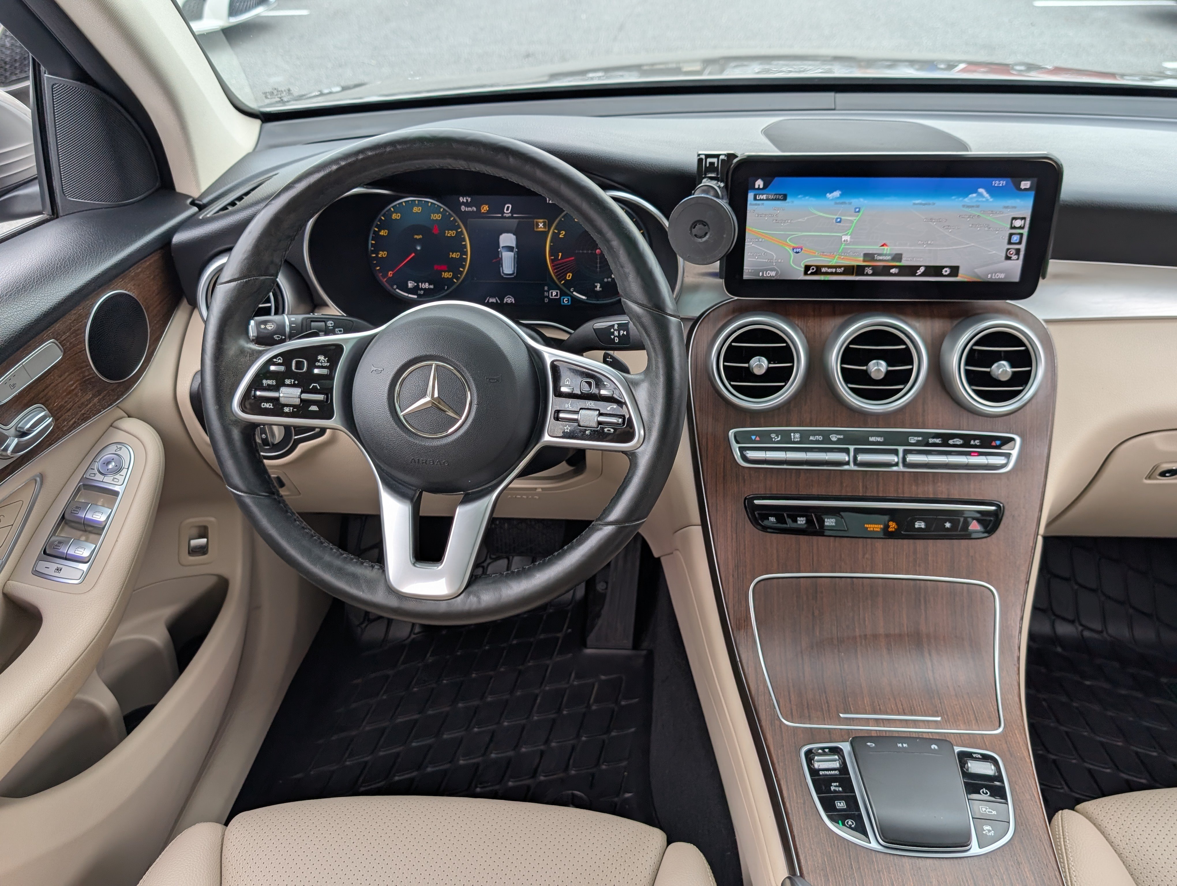 Used 2021 Mercedes-Benz GLC 300 4MATIC image 17