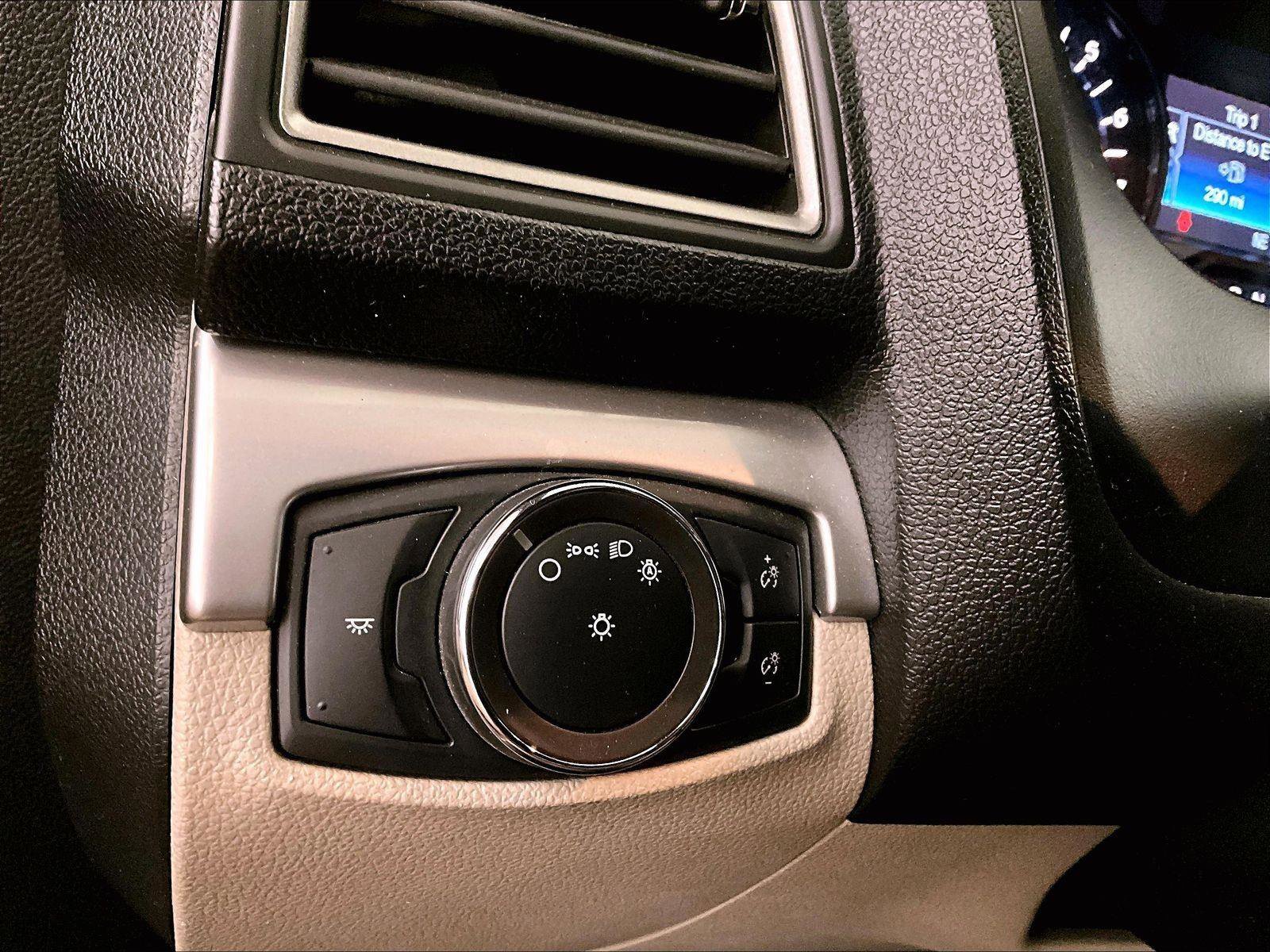 Used 2018 Ford Explorer 4WD image 31