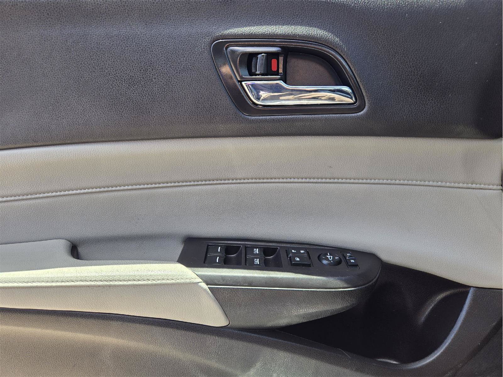 Used 2016 Acura ILX FWD image 19