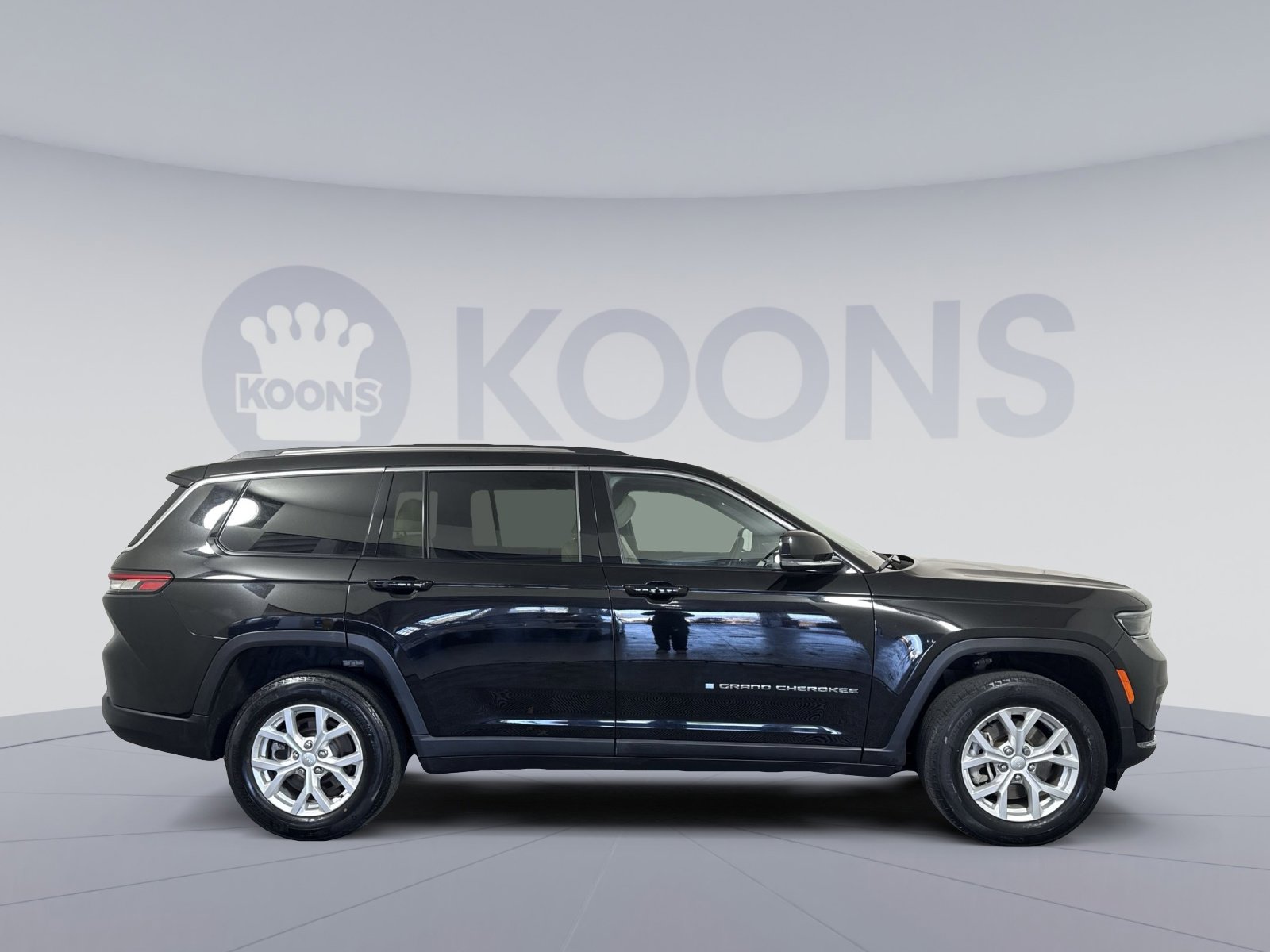 Used 2023 Jeep Grand Cherokee L Limited image 8