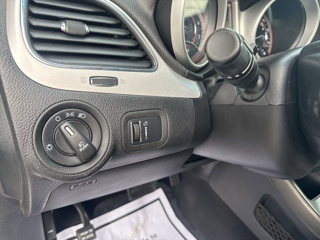 Used 2014 Dodge Journey SXT w/ Flexible Seating Group image 14