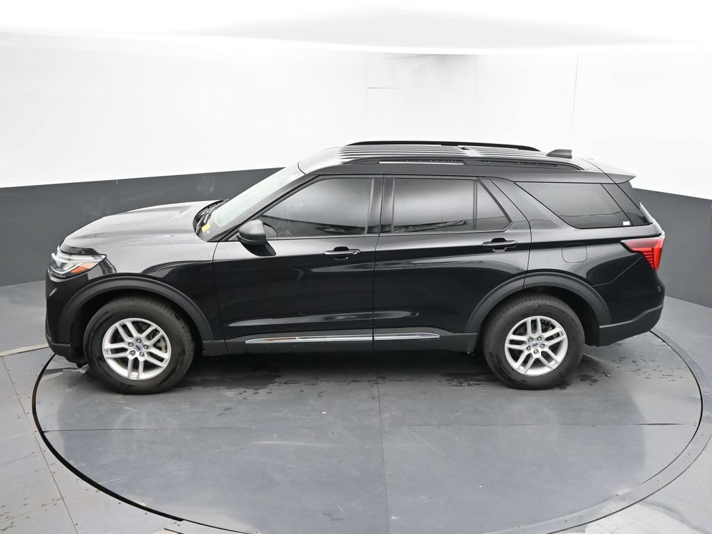 Used 2025 Ford Explorer Active AWD/4WD image 17